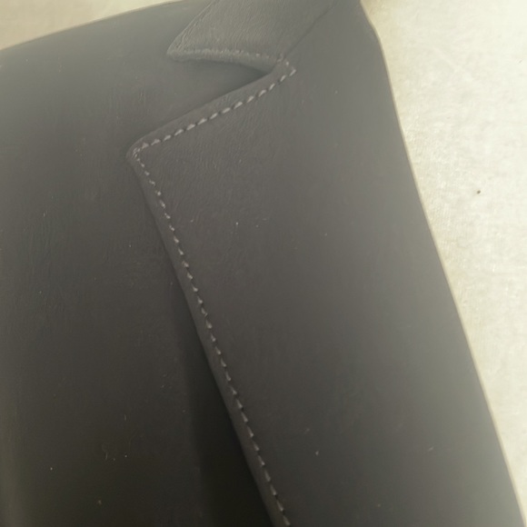 Cute little black Blazer - Picture 2 of 7